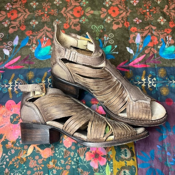 Freebirds by Steven strappy heels - Picture 5 of 9